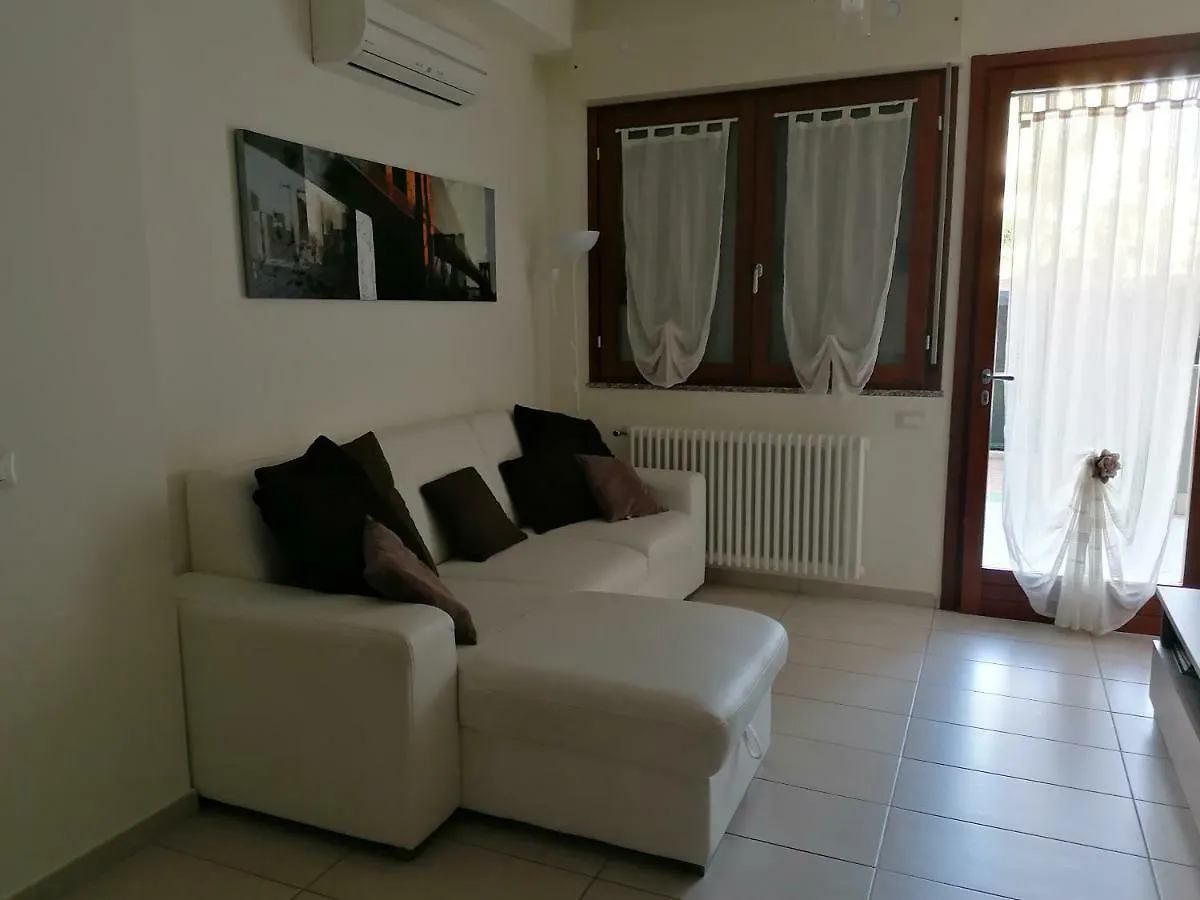 Appartamento Elegante Nuovissimo Quartu Sant'Elena 0*,