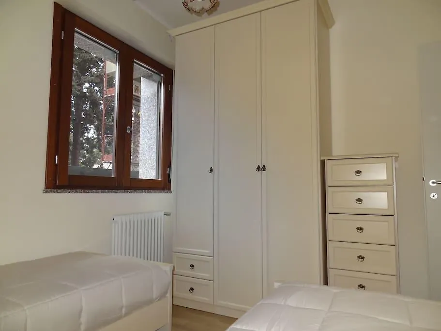 Casa de Férias Appartamento Elegante Nuovissimo Quartu SantʼElena Itália